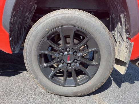 Used 2024 Toyota Tundra Limited w/ TRD Off-Road Package AWD/4WD image 10