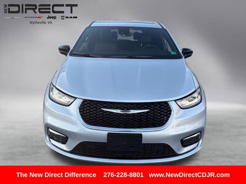 New 2026 Chrysler Pacifica Select image 9