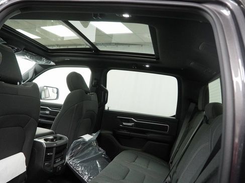 New 2026 RAM 1500 Big Horn AWD/4WD image 18