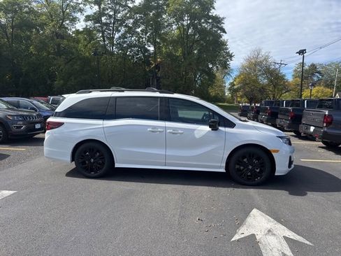 New 2026 Honda Odyssey Sport-L image 2