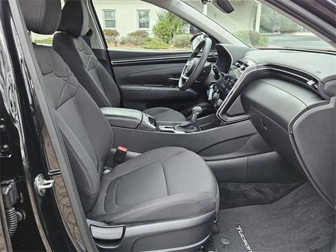 Used 2024 Hyundai Tucson SE image 15
