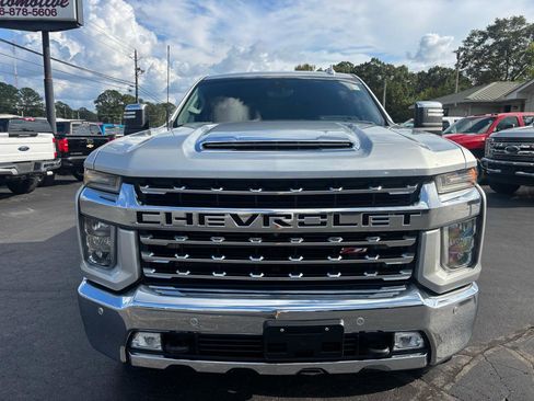 Used 2020 Chevrolet Silverado 2500 LTZ w/ LTZ Texas Edition AWD/4WD image 2