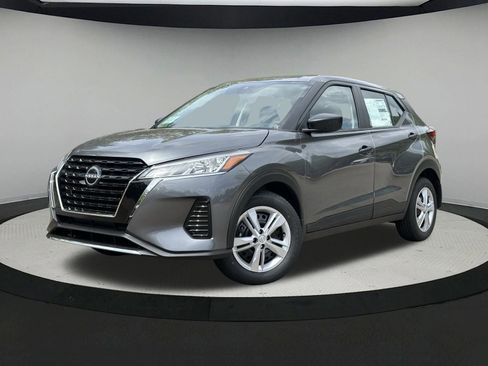 New 2025 Nissan Kicks Play S image 1