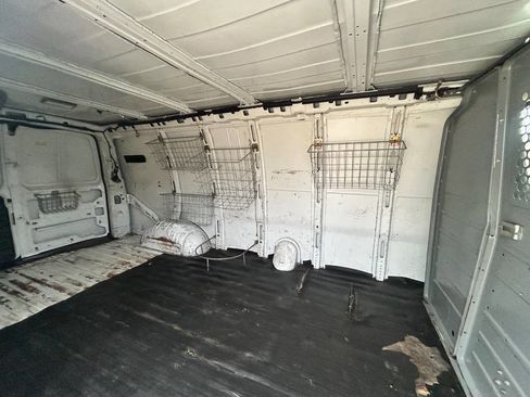 Used 2012 Chevrolet Express 2500 Extended image 17