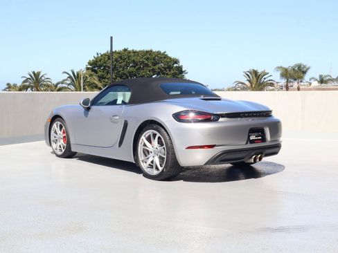 Certified 2022 Porsche 718 Boxster S RWD image 3