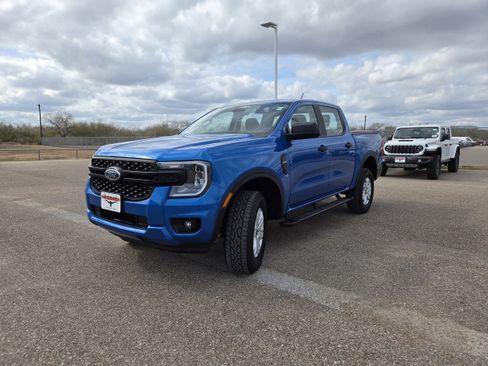 Used 2024 Ford Ranger XL image 3