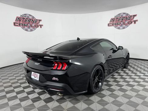 Used 2025 Ford Mustang GT RWD image 7