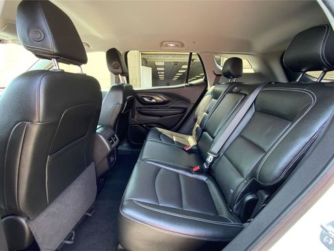 Used 2024 GMC Terrain SLT AWD/4WD image 11