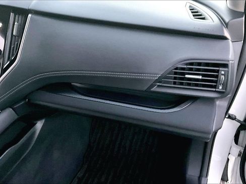 Used 2024 Subaru Outback Premium image 25