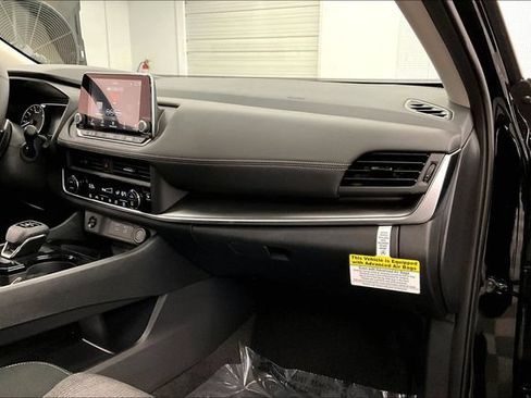 New 2026 Nissan Rogue SV w/ Cold Weather Package AWD/4WD image 34