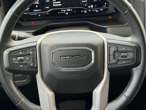 Used 2023 GMC Yukon Denali AWD/4WD image 14