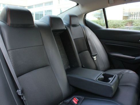 Used 2023 Nissan Altima 2.5 SR FWD image 24