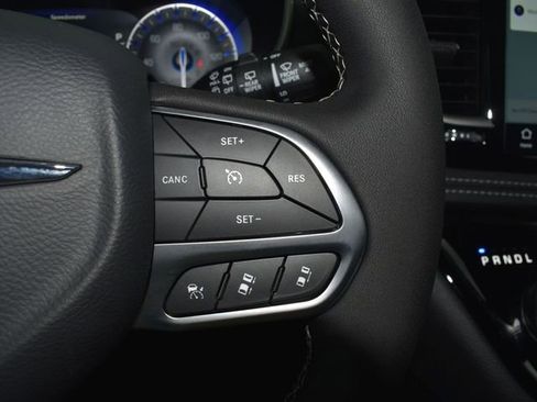 New 2026 Chrysler Pacifica Select AWD/4WD image 18