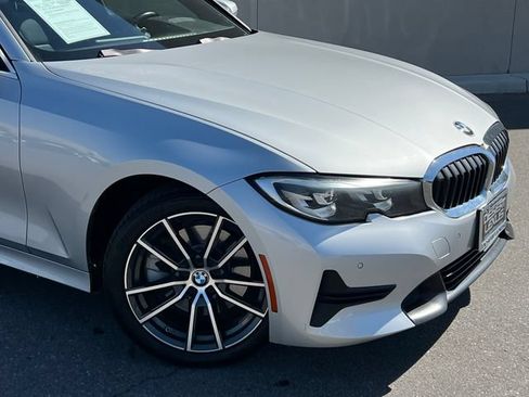 Used 2019 BMW 330i Sedan RWD image 2