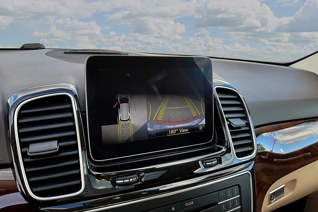 Used 2018 Mercedes-Benz GLE 350 image 16