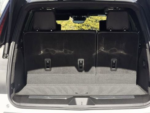 Certified 2024 Cadillac Escalade V w/ LPO, ONYX Package image 33