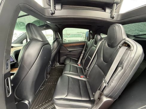 Used 2021 Tesla Model X Long Range image 12