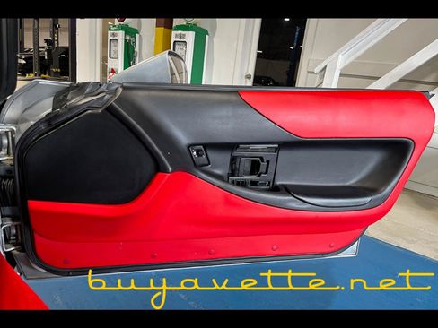 Used 1996 Chevrolet Corvette Coupe RWD image 22