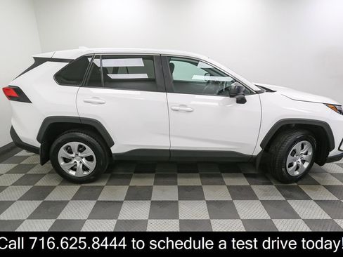 Used 2023 Toyota RAV4 LE AWD/4WD image 7