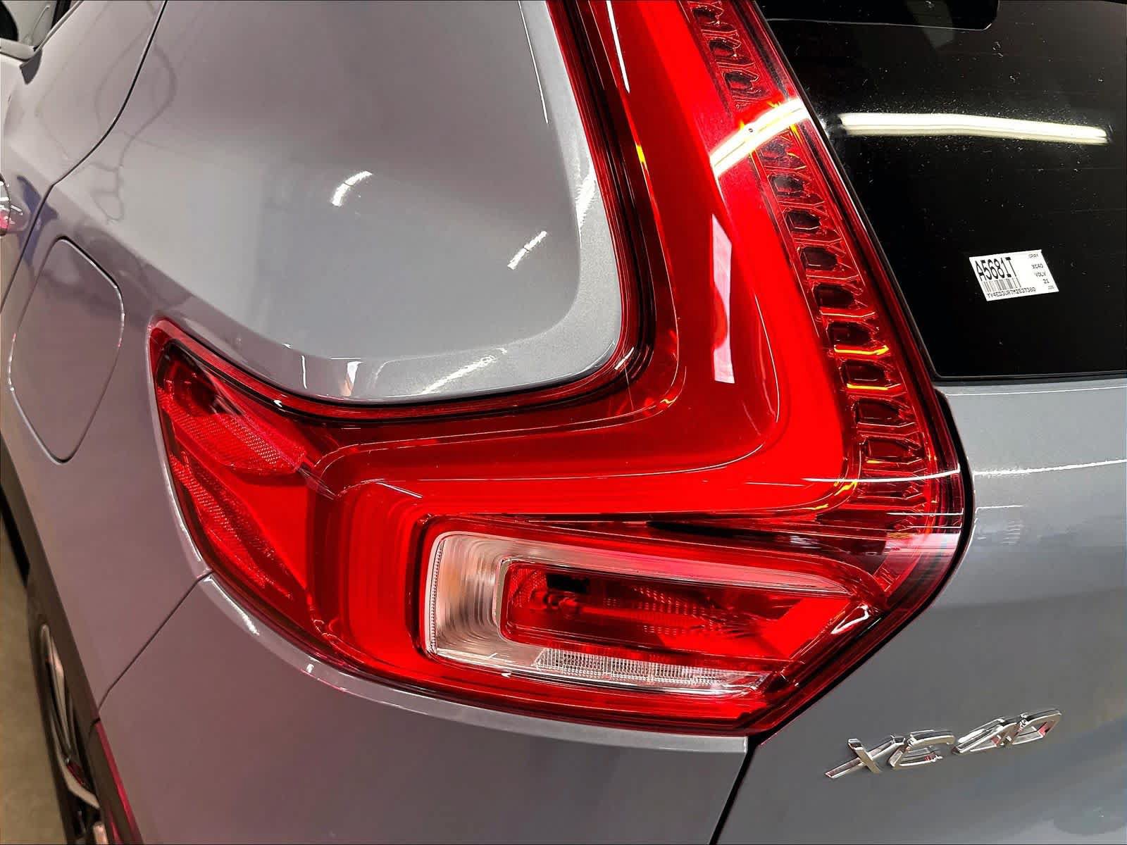 Used 2021 Volvo XC40 P8 Recharge w/ Advanced Package AWD/4WD image 30