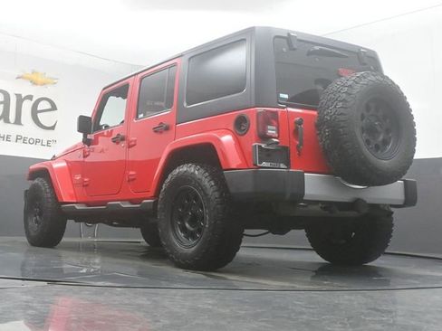 Used 2015 Jeep Wrangler Unlimited Sahara AWD/4WD image 5