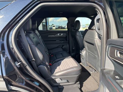 Certified 2025 Ford Explorer ST-Line w/ ST-Line Street Pack AWD/4WD image 19