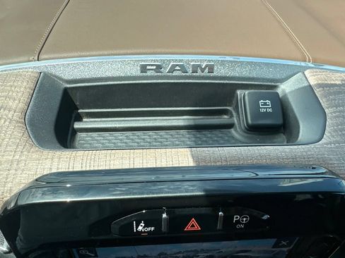 Used 2021 RAM 1500 Limited AWD/4WD image 45