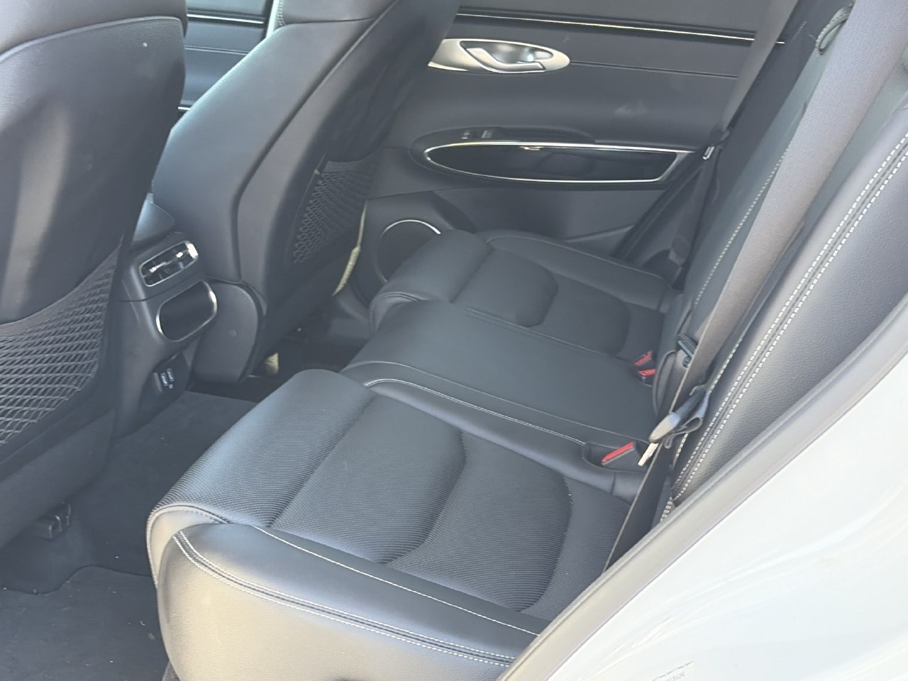 Used 2025 Genesis GV70 2.5T AWD/4WD image 19