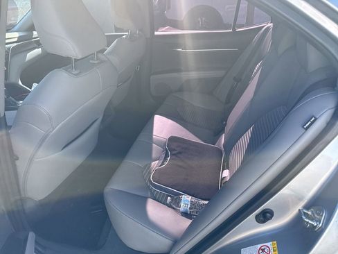 Used 2018 Toyota Camry L image 51