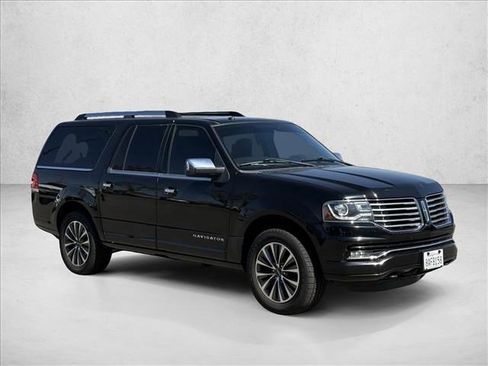 Used 2016 Lincoln Navigator L Select image 1