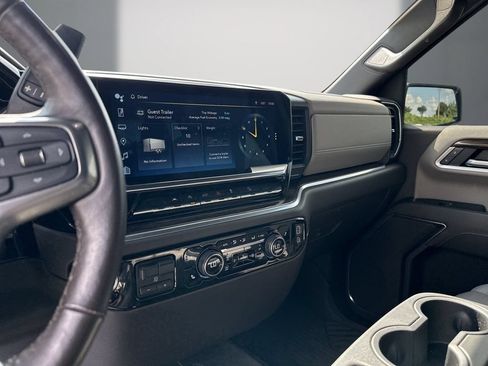 Used 2022 Chevrolet Silverado 1500 LT AWD/4WD image 15