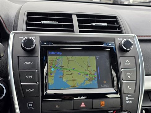 Used 2017 Toyota Camry XSE image 14