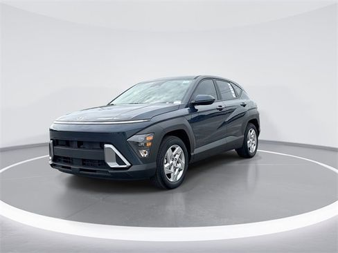 New 2026 Hyundai Kona SE image 4