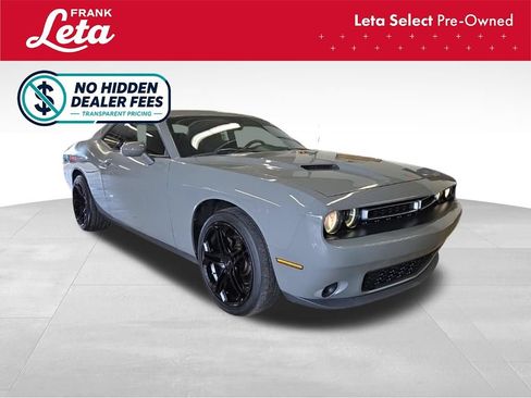 Used 2019 Dodge Challenger SXT RWD image 8