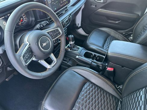 Used 2024 Jeep Wrangler Sahara w/ Technology Group image 4