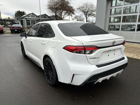 Used 2020 Toyota Corolla SE image 3