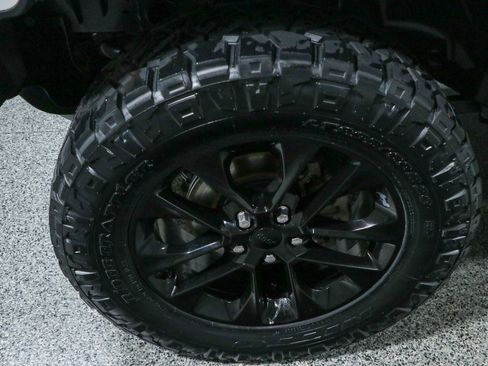 Used 2023 Jeep Wrangler Unlimited Sahara AWD/4WD image 12