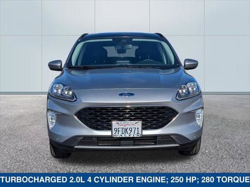 Certified 2022 Ford Escape Titanium w/ Class II Trailer Tow Package image 8