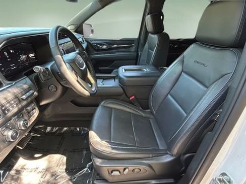 Used 2023 GMC Yukon Denali w/ Max Trailering Package AWD/4WD image 18