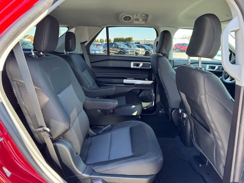 Certified 2022 Ford Explorer XLT w/ Class IV Trailer Tow Package image 15