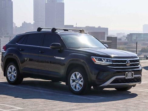 Used 2020 Volkswagen Atlas Cross Sport S FWD image 3
