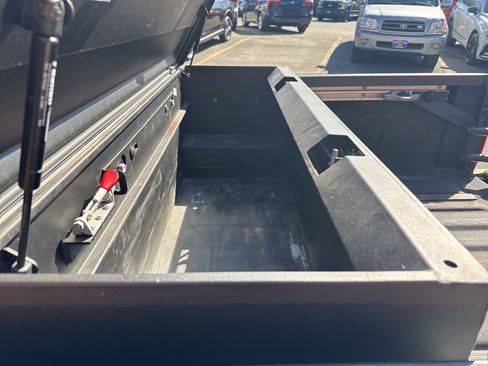 Used 2019 Nissan Frontier SV w/ Value Truck Package AWD/4WD image 15