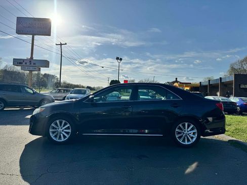 Used 2014 Toyota Camry XLE w/ Leather Package FWD image 8