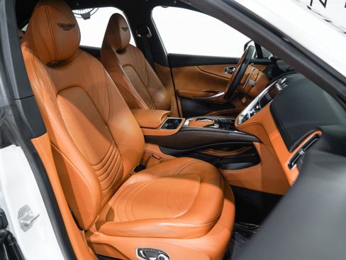 Used 2022 Aston Martin DBX AWD/4WD image 15