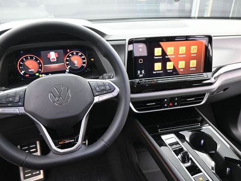 New 2026 Volkswagen Atlas Peak Edition AWD/4WD image 38