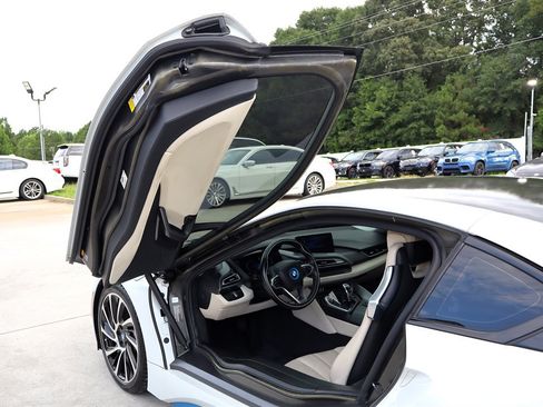Used 2016 BMW i8 AWD/4WD image 39