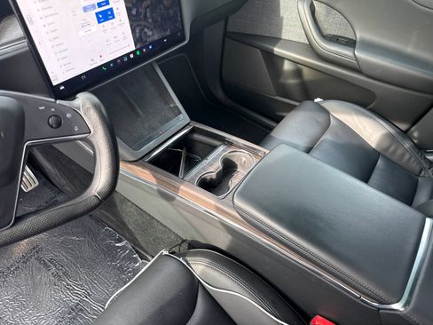 Used 2022 Tesla Model X AWD/4WD image 30