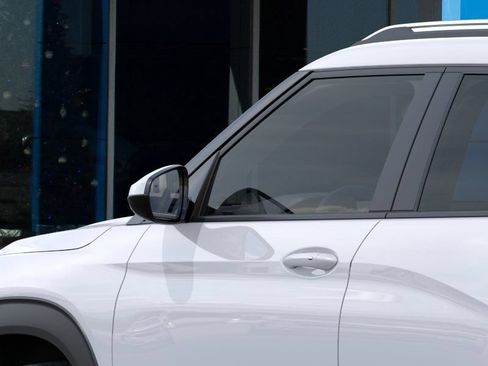 New 2026 Chevrolet TrailBlazer LT w/ LT Cold Weather Package FWD image 12
