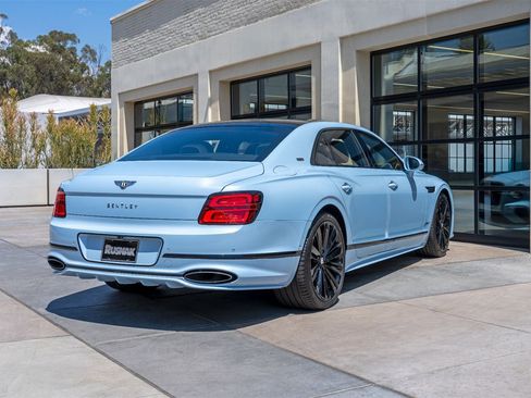 New 2025 Bentley Flying Spur Plug-In Hybrid image 18
