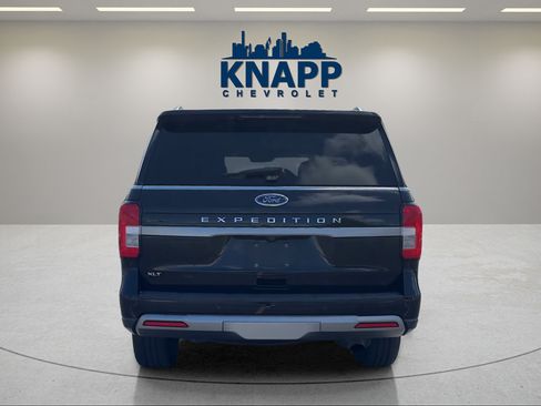 Used 2024 Ford Expedition XLT AWD/4WD image 4